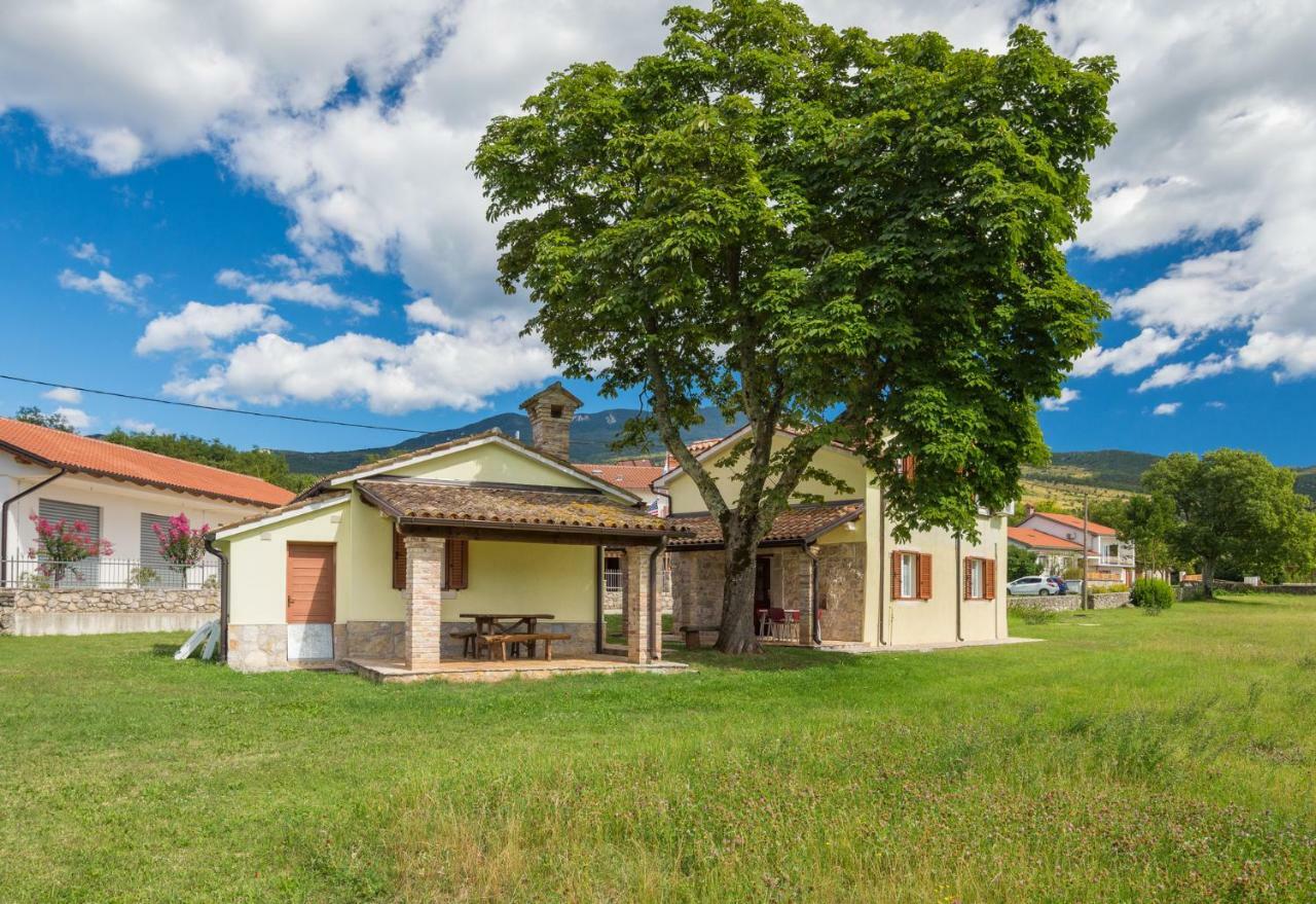 Bulada Property Boljun Экстерьер фото