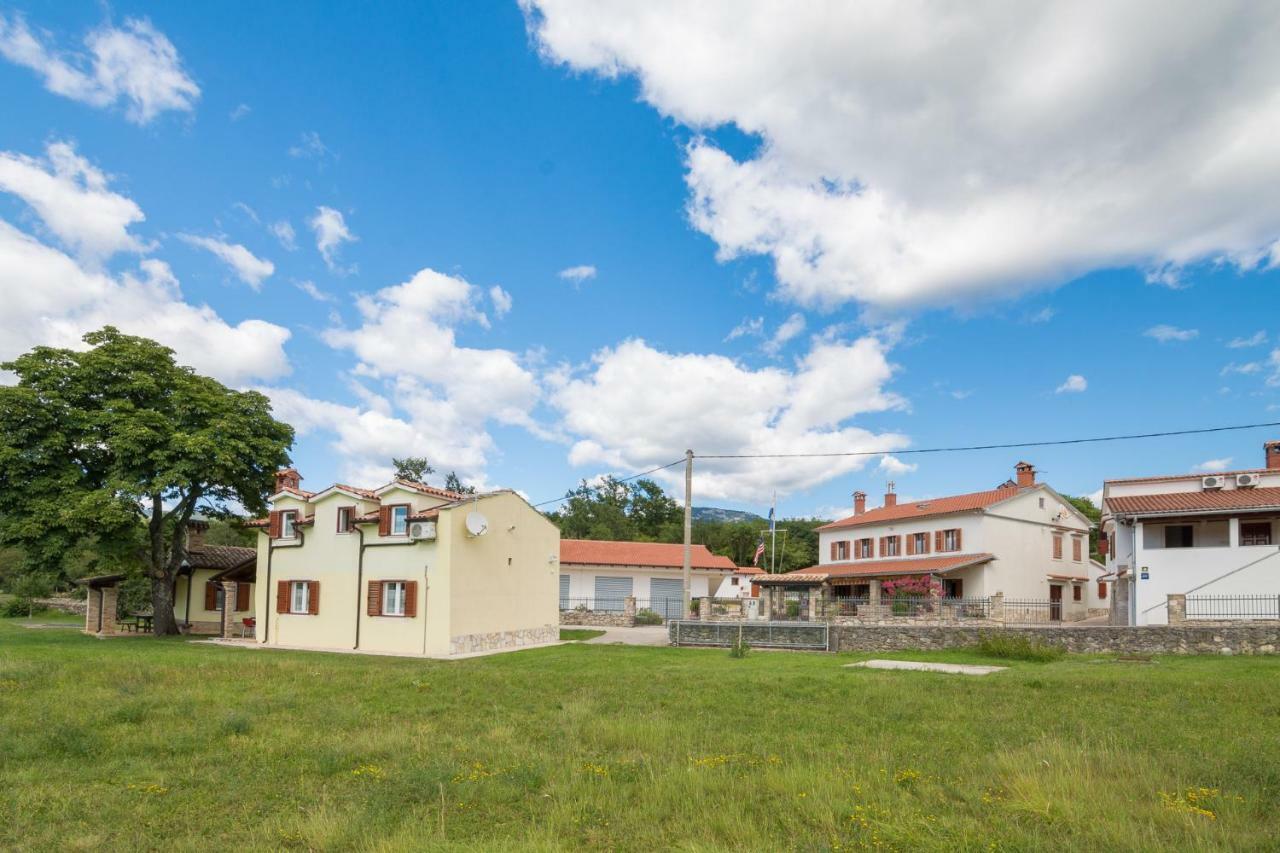 Bulada Property Boljun Экстерьер фото